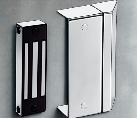 Fechadura instalada em porta